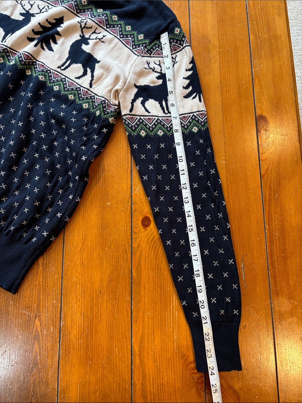 Aspen Navy Fair Isle Reindeer Crewneck Sweater Women’s Size S EUC - Picture 8 of 8
